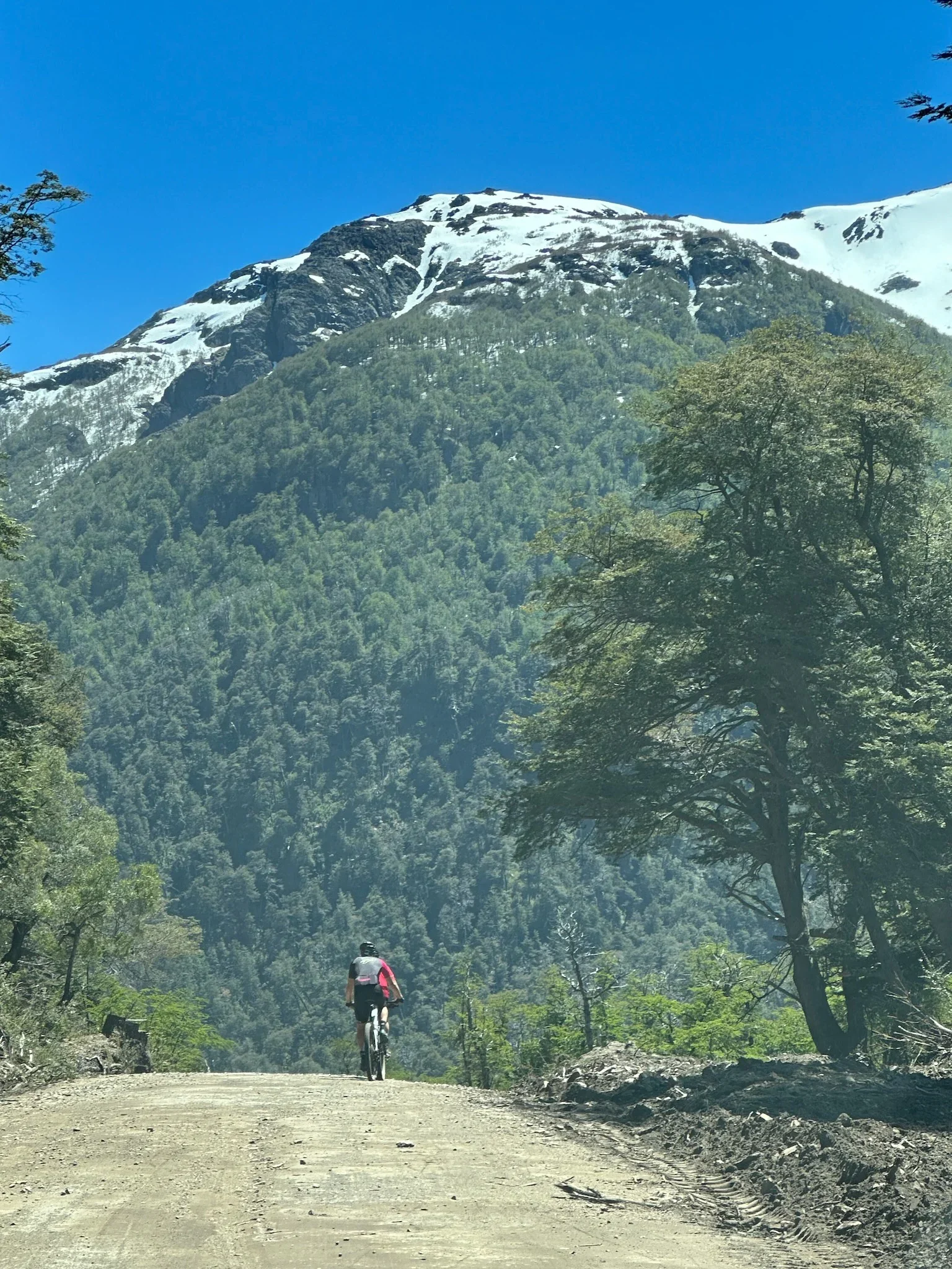 Camino de ripio hacia la El Portezuelo