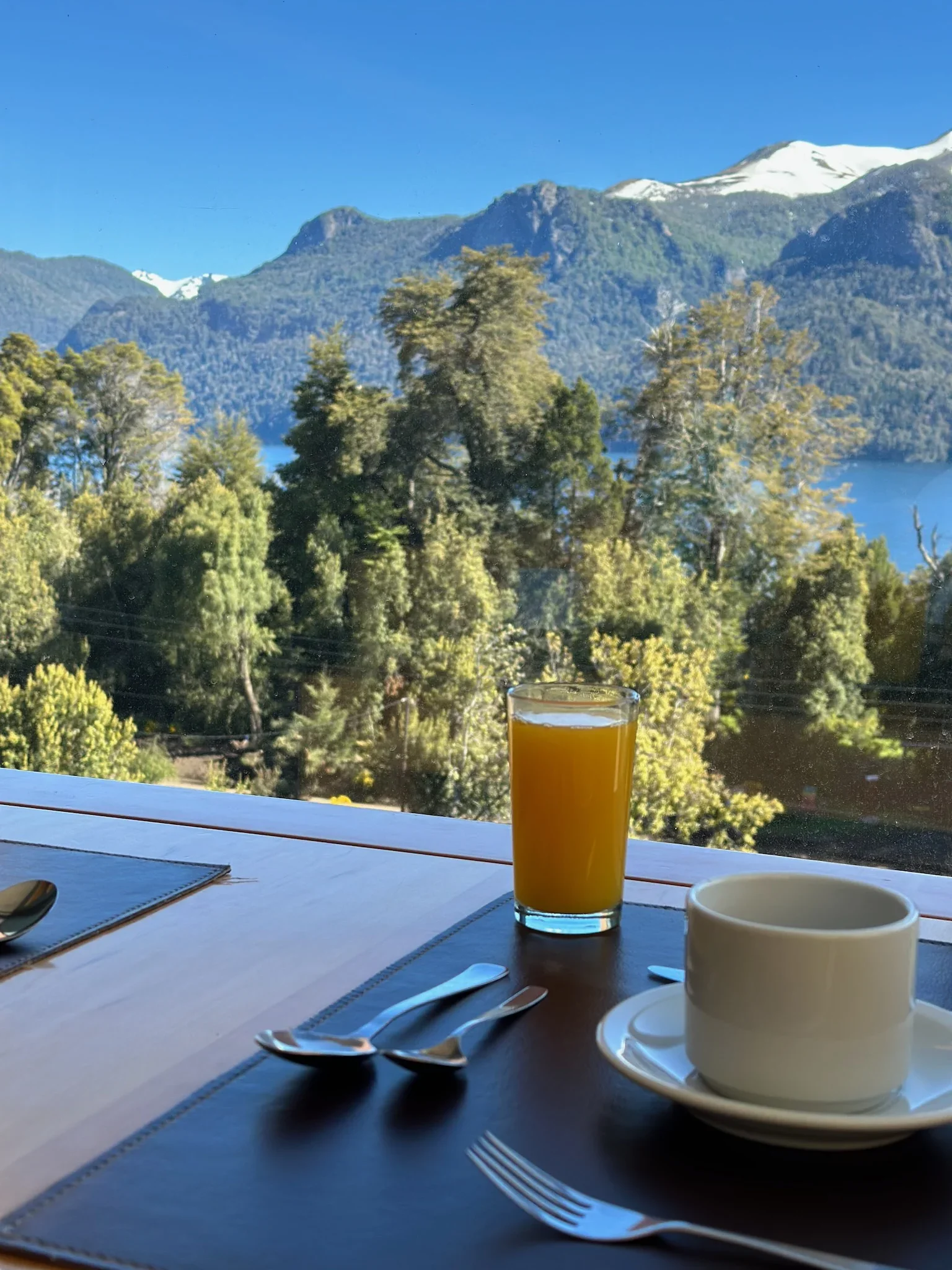 Desayuno hotel Alto Traful