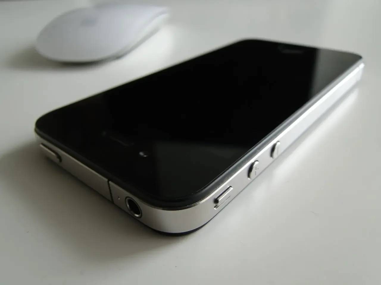 iPhone 4 iPhone 4