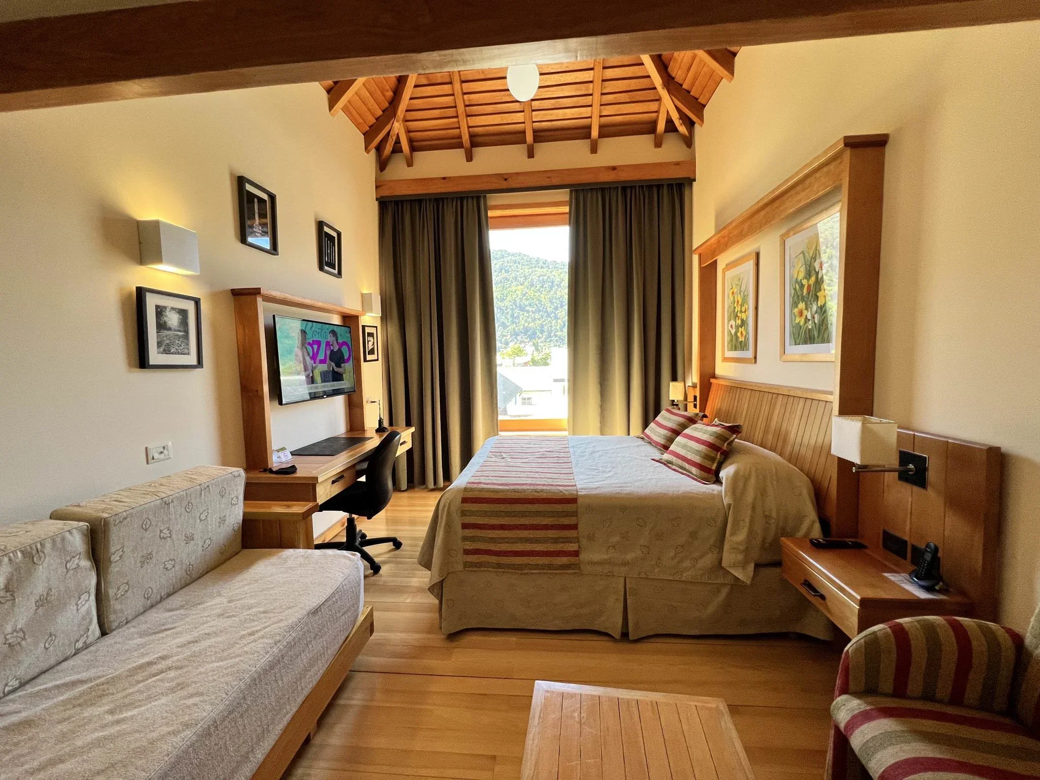 Le Village Hotel